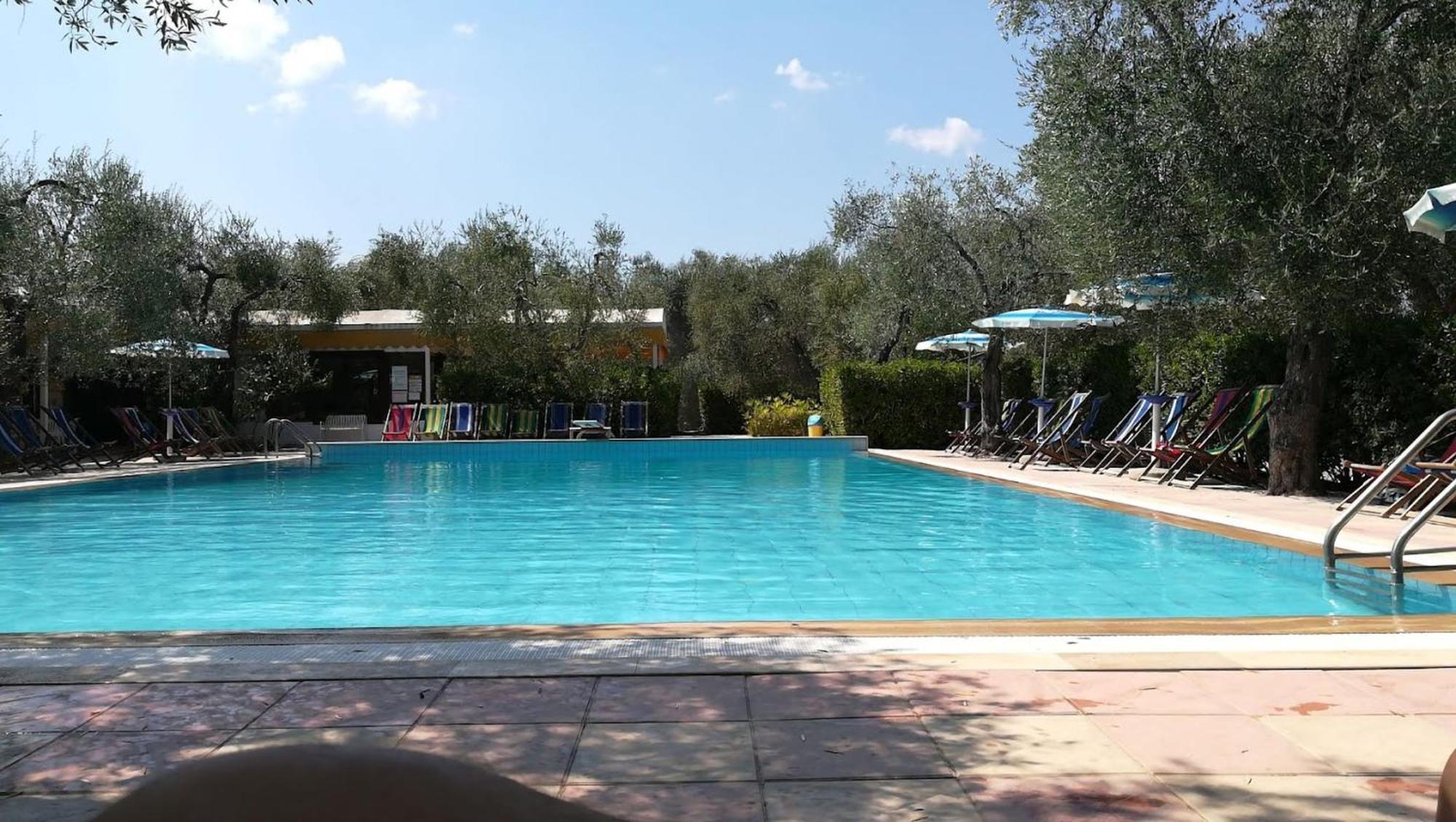 Residence Baia Del Gallo ヴィエステ エクステリア 写真