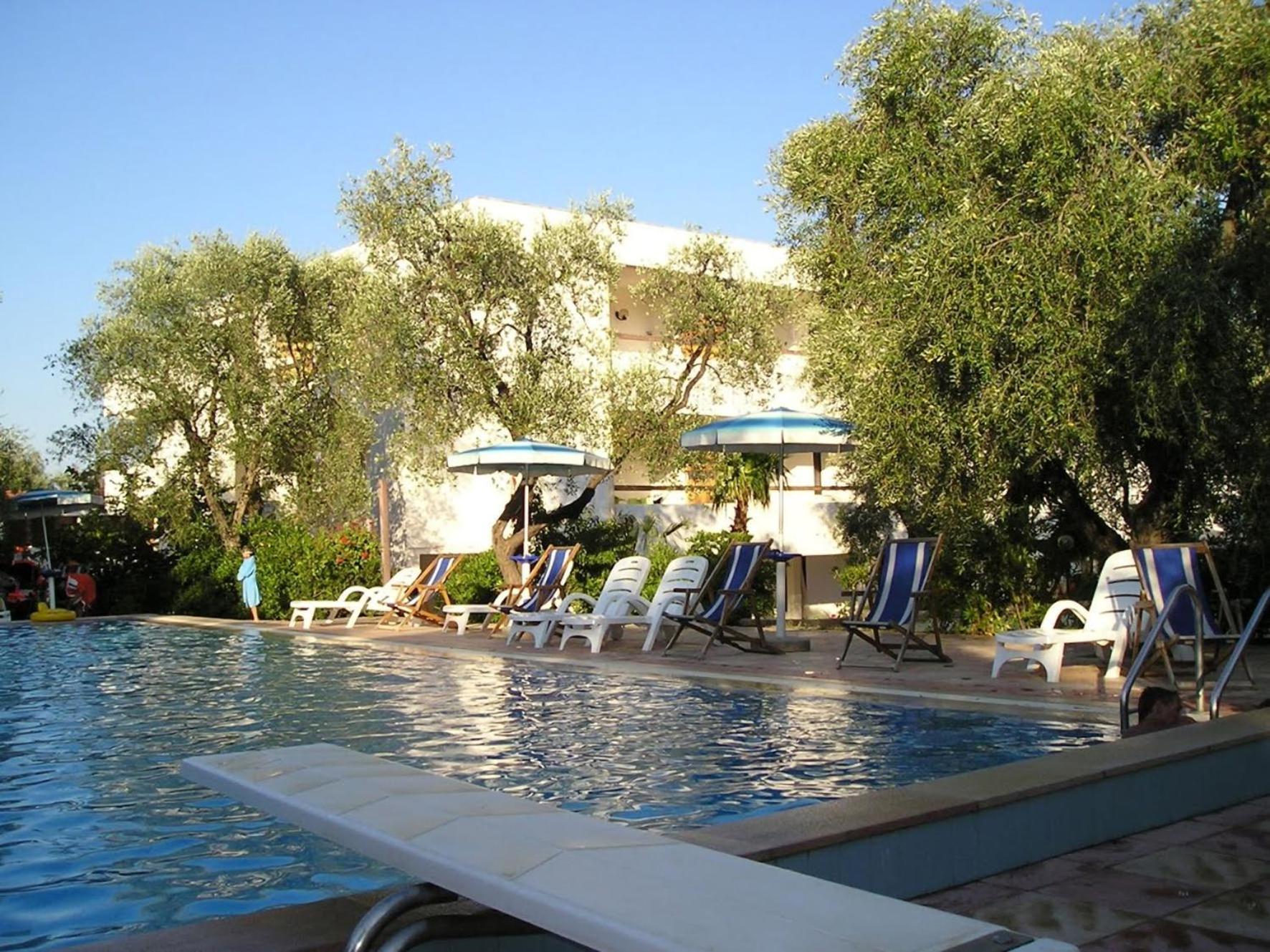 Residence Baia Del Gallo ヴィエステ エクステリア 写真